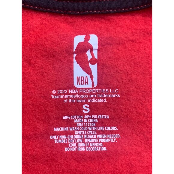 NBA Chicago Bulls Mens Red & Black Crewneck Sweatshirt Size Small - Picture 12 of 15